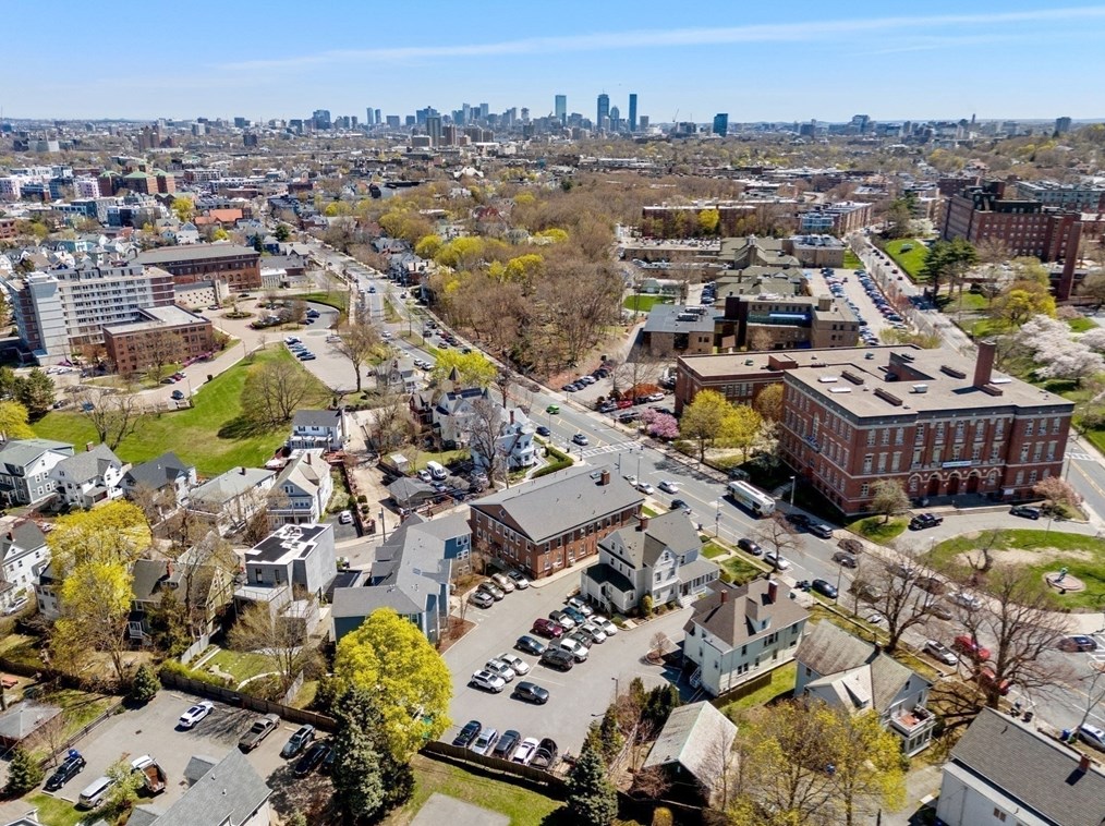 8 Dustin St, Boston MA 02135-2854 exterior