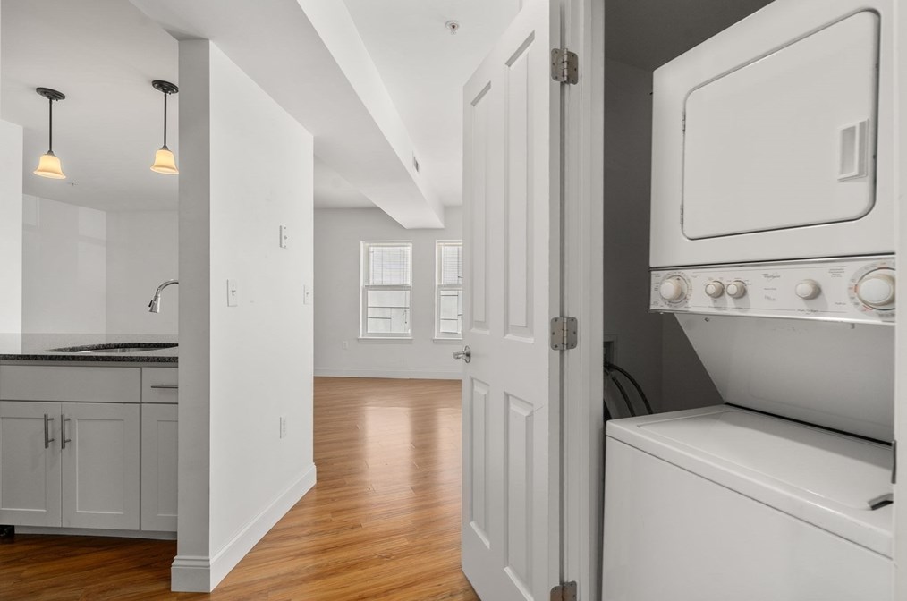 8 Dustin St, Boston MA 02135-2854 exterior