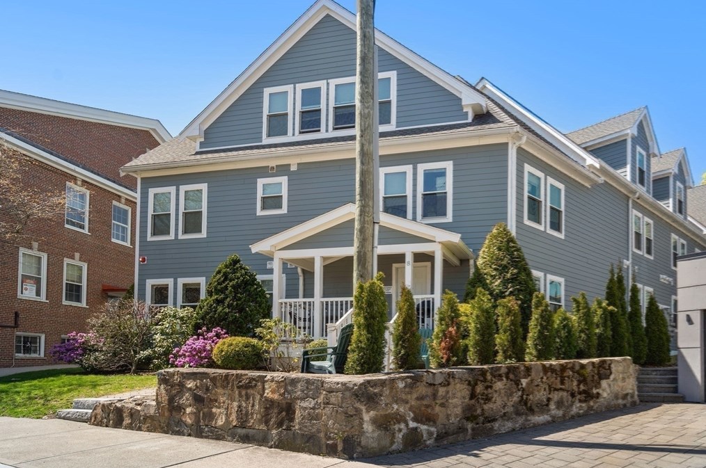 8 Dustin St, Boston MA 02135-2854 exterior