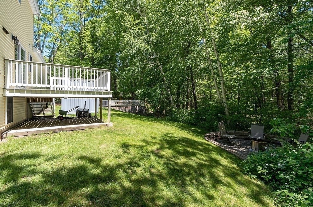 39 Miller St, Franklin MA 02038-1108 exterior