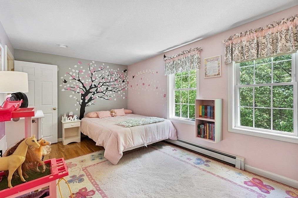 39 Miller St, Franklin MA 02038-1108 exterior