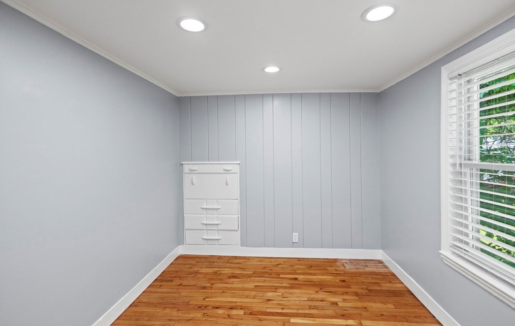 105 Thicket St, Weymouth MA 02190-1223 exterior