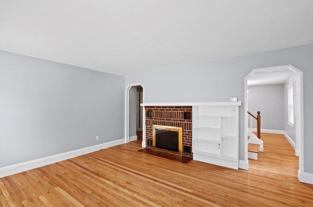 105 Thicket St, Weymouth MA 02190-1223 exterior