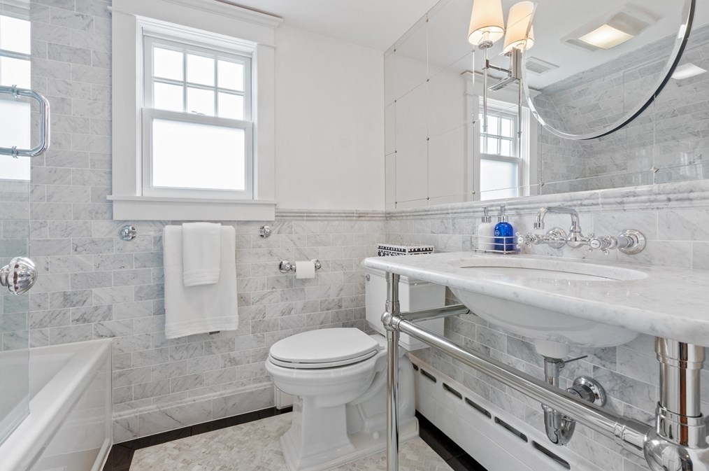 51 Briar Spg Rd, Orleans MA 02653-3707 exterior