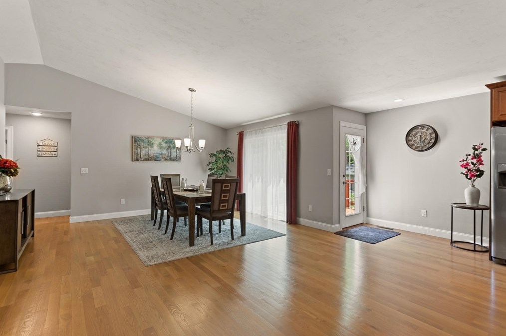 846 Caswell St, Taunton MA  02718-1121 exterior