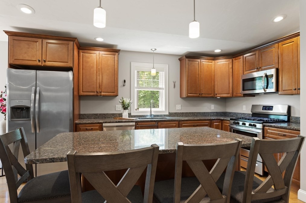 846 Caswell St, Taunton MA  02718-1121 exterior