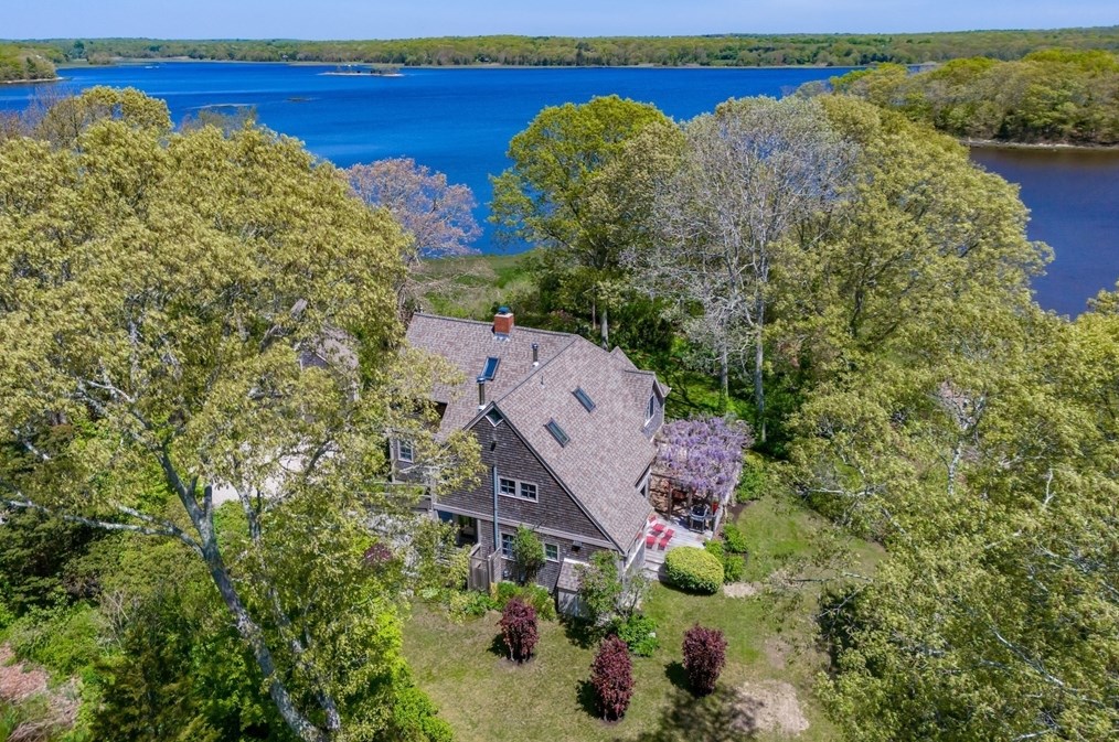 246 River Rd, Horseneck Beach, MA 02790