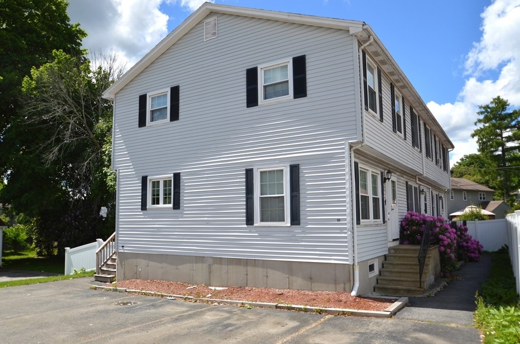 18 Massasoit Rd, Worcester, MA 01604 exterior