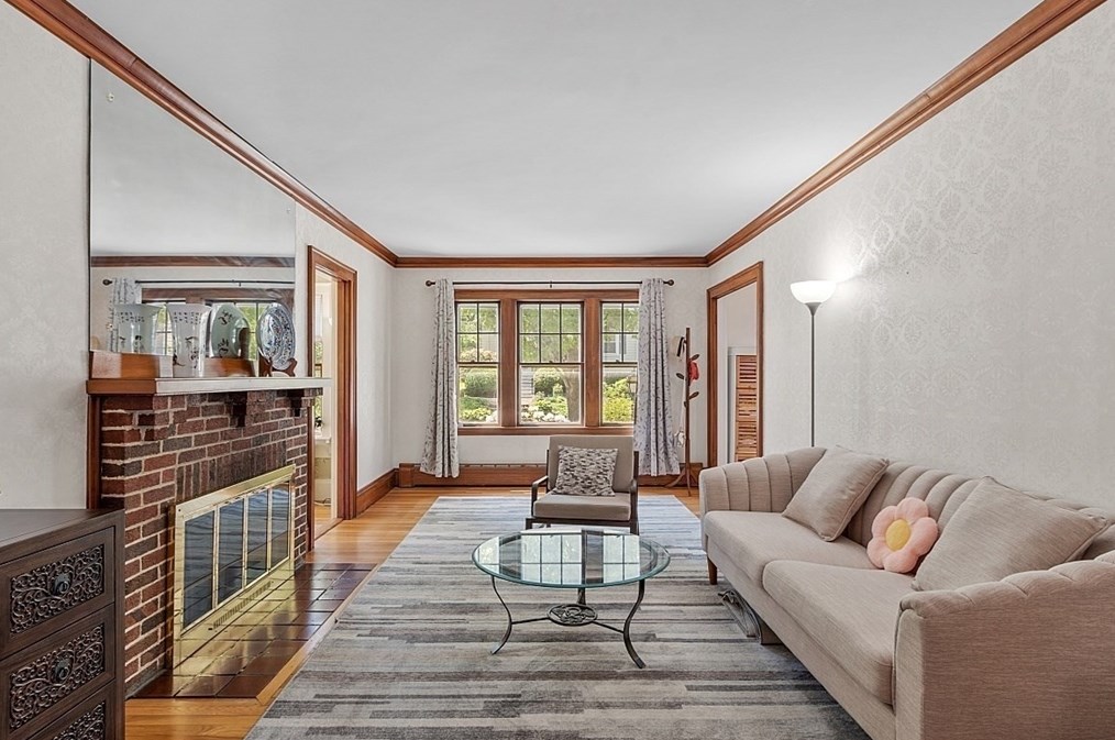 110 Watson Rd, Belmont MA  02478-3962 exterior