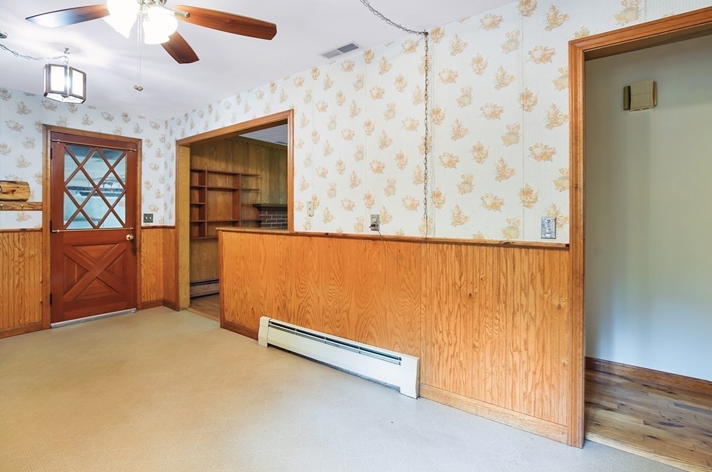 14 Cedar Dr, Granby MA 01033-9525 exterior