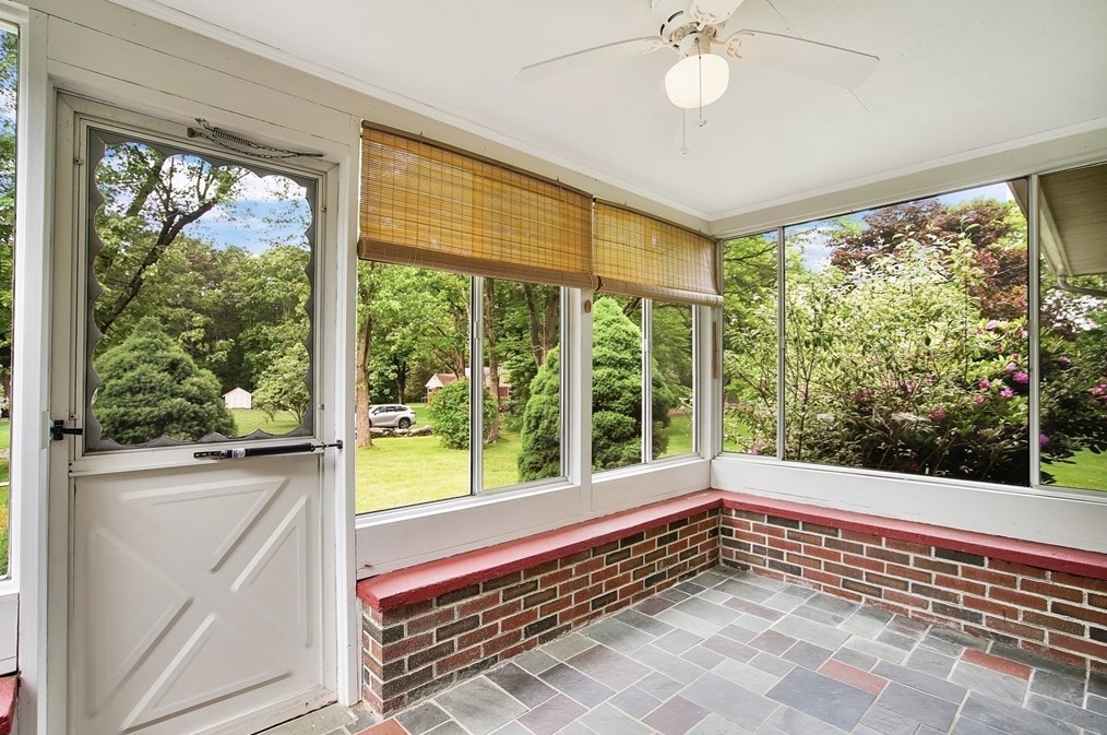 14 Cedar Dr, Granby MA 01033-9525 exterior