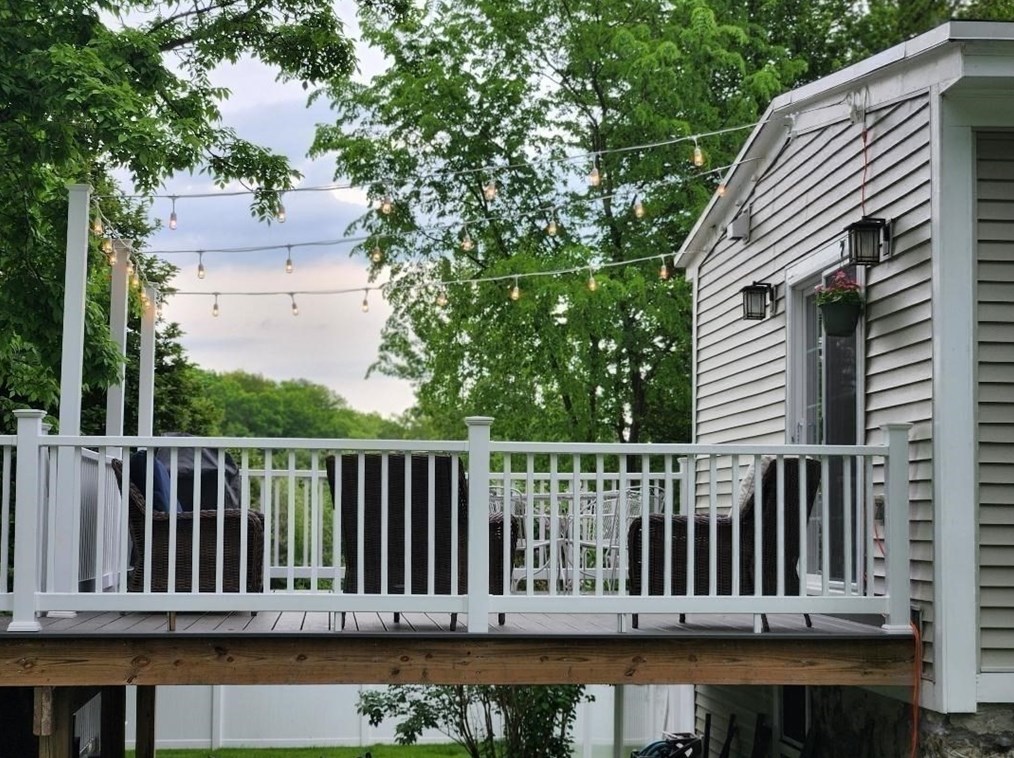 35 Parham Rd, Tyngsborough MA 01879-1237 exterior