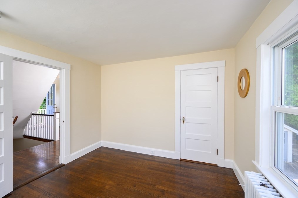 10 Ash St, Cohasset MA 02025-2210 exterior