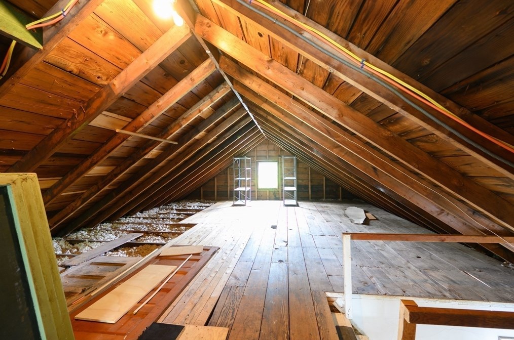 10 Ash St, Cohasset MA 02025-2210 exterior