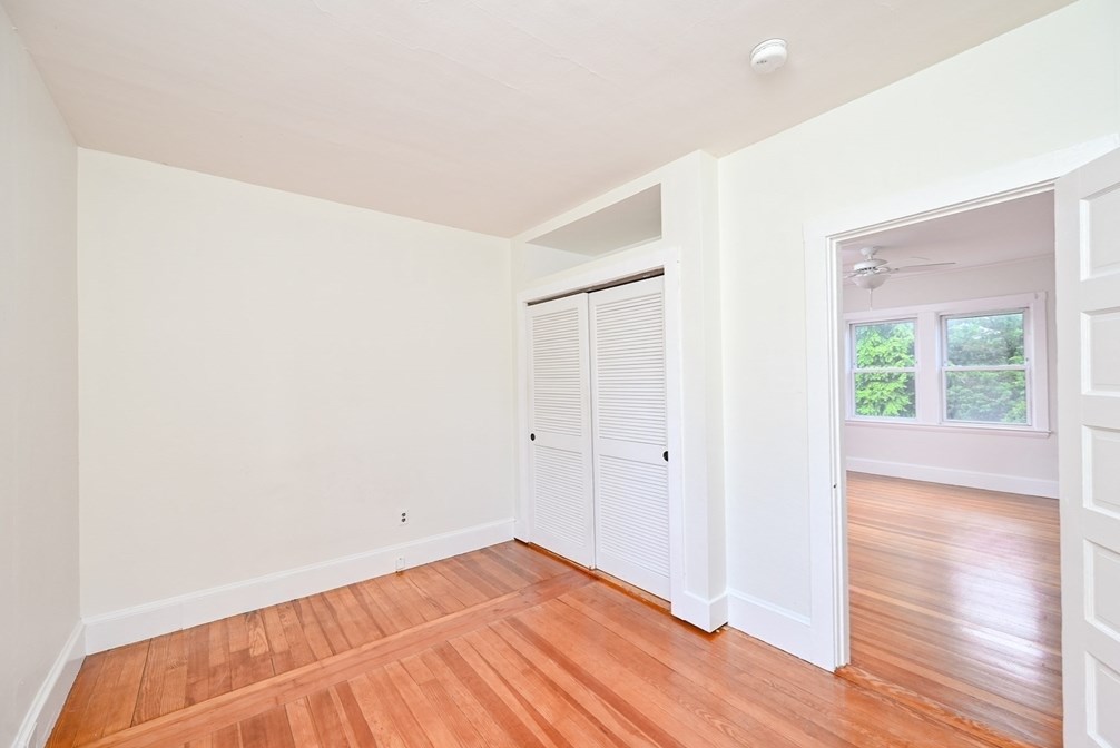 10 Ash St, Cohasset MA 02025-2210 exterior