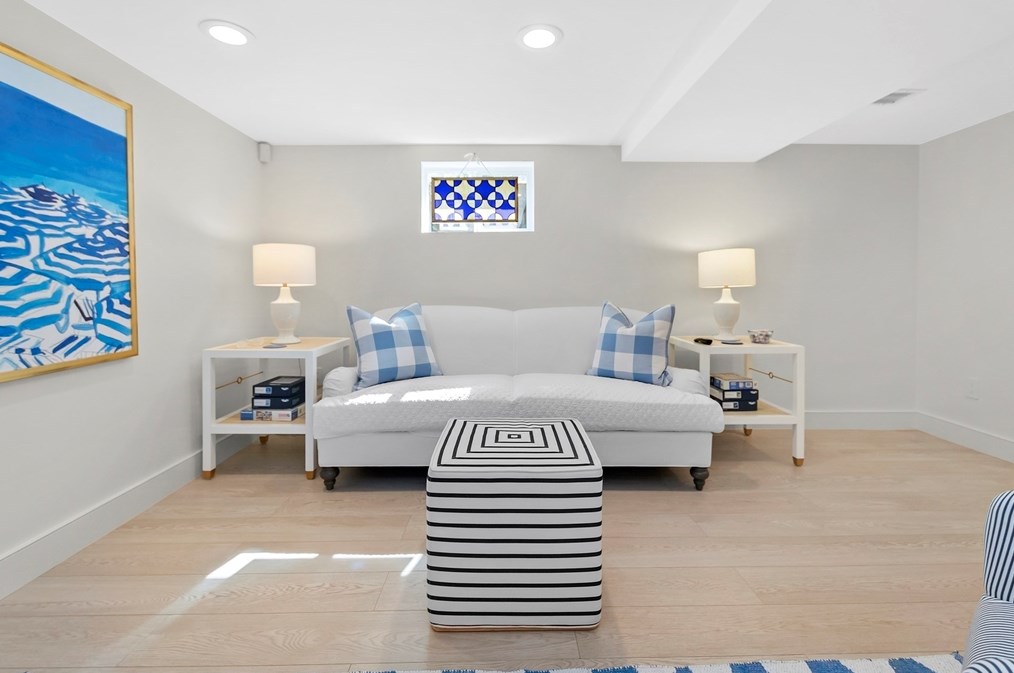 31 Chestnut Hill Ter, Boston MA exterior