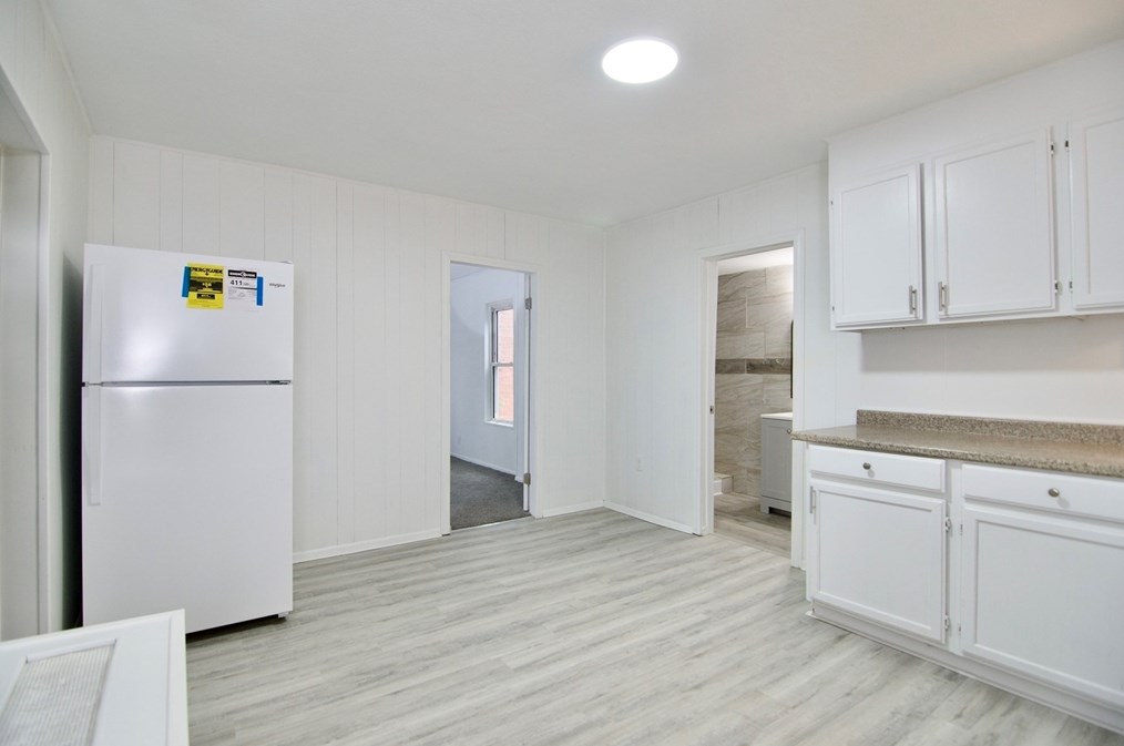 19 Greene Pl, Springfield MA  01109-4306 exterior