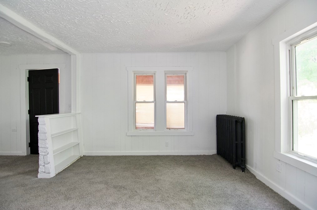 19 Greene Pl, Springfield MA  01109-4306 exterior