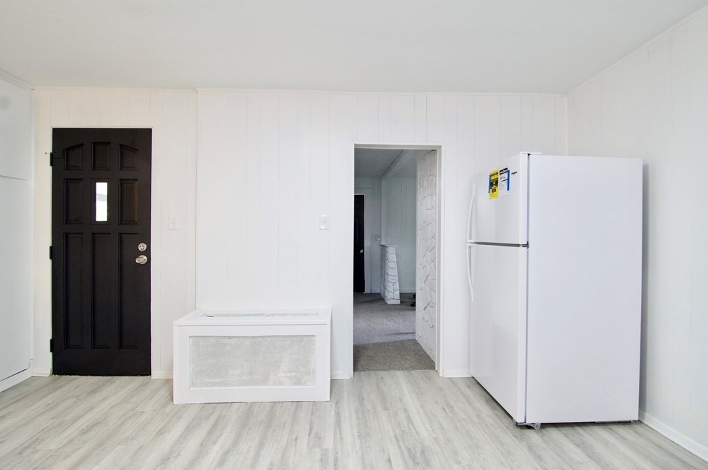 19 Greene Pl, Springfield MA  01109-4306 exterior