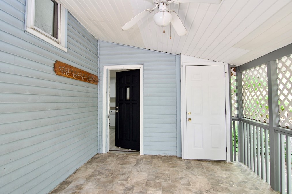 19 Greene Pl, Springfield MA  01109-4306 exterior