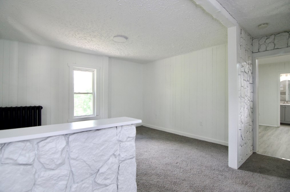 19 Greene Pl, Springfield MA  01109-4306 exterior