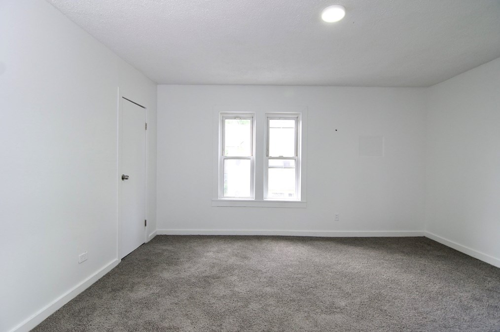 19 Greene Pl, Springfield MA  01109-4306 exterior