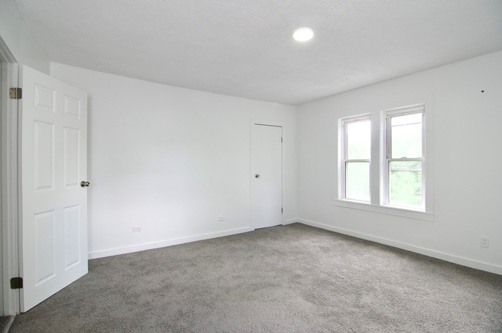 19 Greene Pl, Springfield MA  01109-4306 exterior