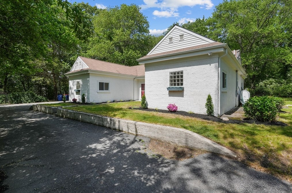 200 Olney St, Seekonk MA 02771-5712 exterior