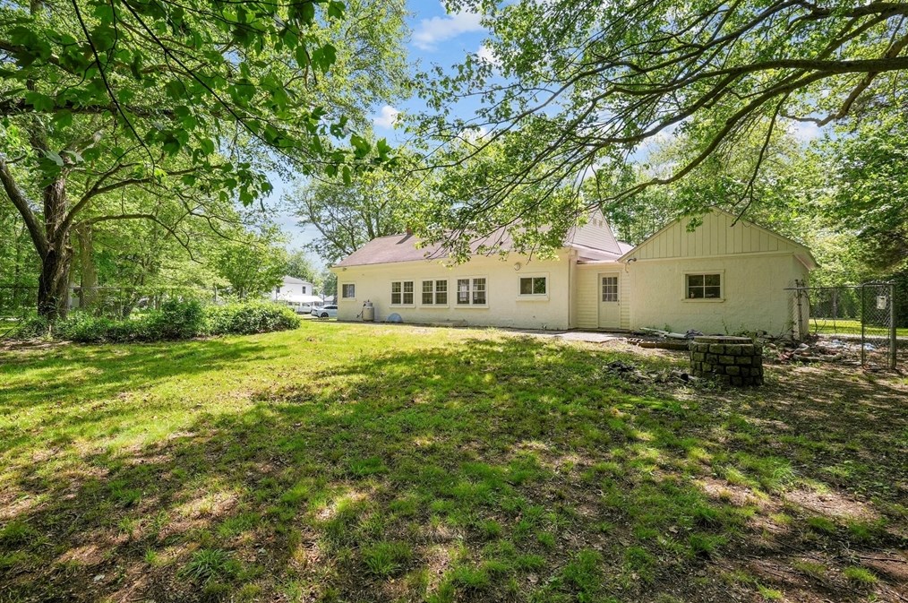 200 Olney St, Seekonk MA 02771-5712 exterior