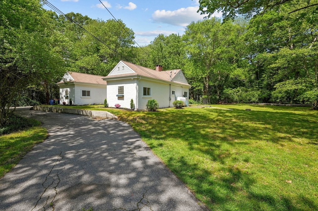 200 Olney St, Seekonk MA 02771-5712 exterior