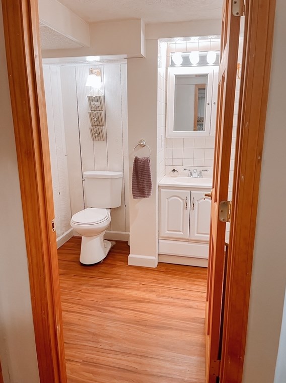 20 Woodhill Rd, Burlington MA 01803-1415 exterior