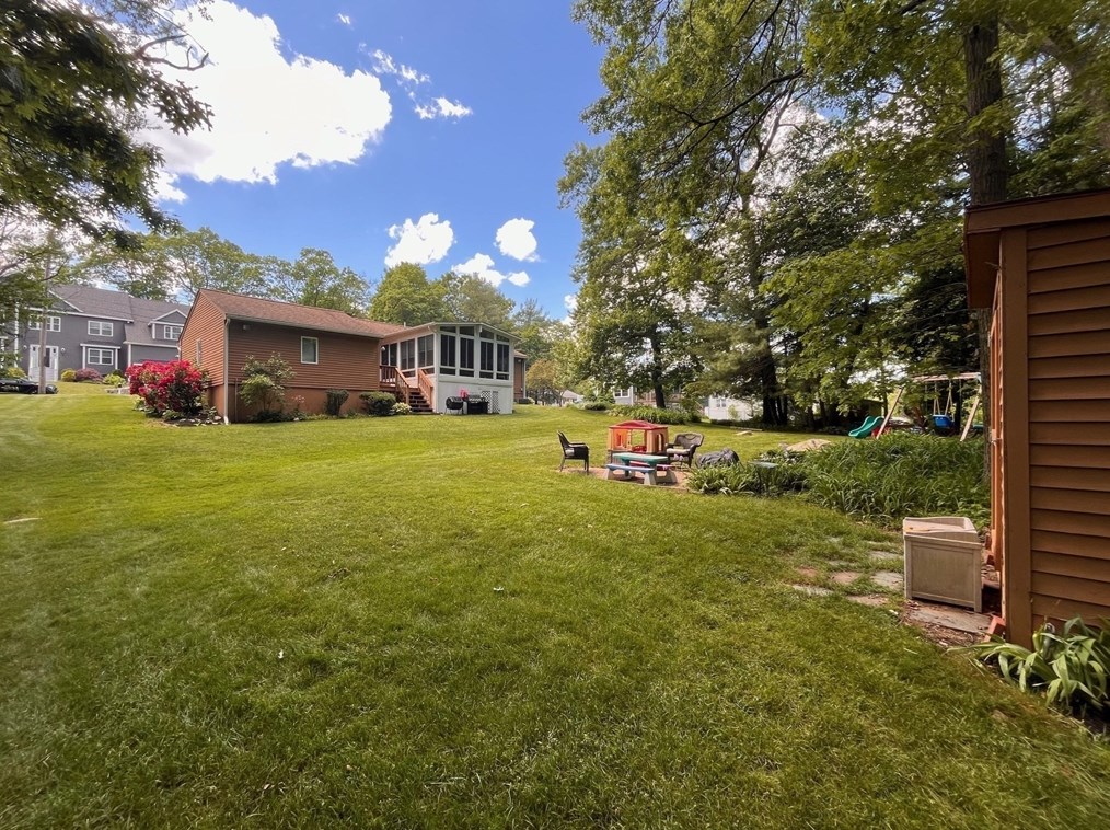 20 Woodhill Rd, Burlington MA 01803-1415 exterior