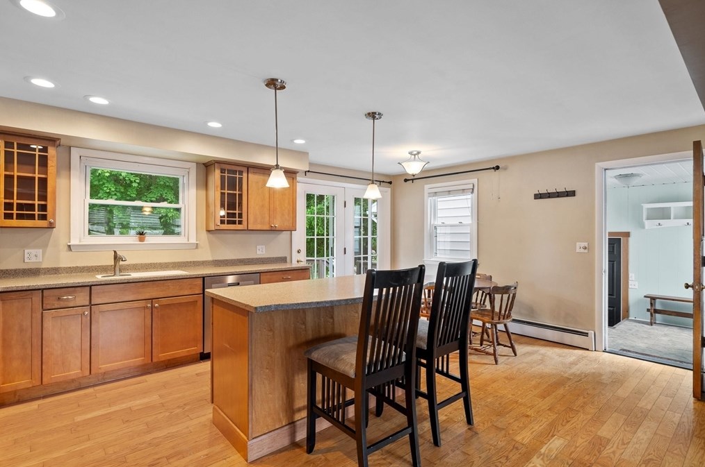 45 Douglas Rd, Gardner MA 01440-1814 exterior