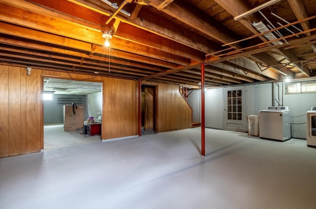 45 Douglas Rd, Gardner MA 01440-1814 exterior