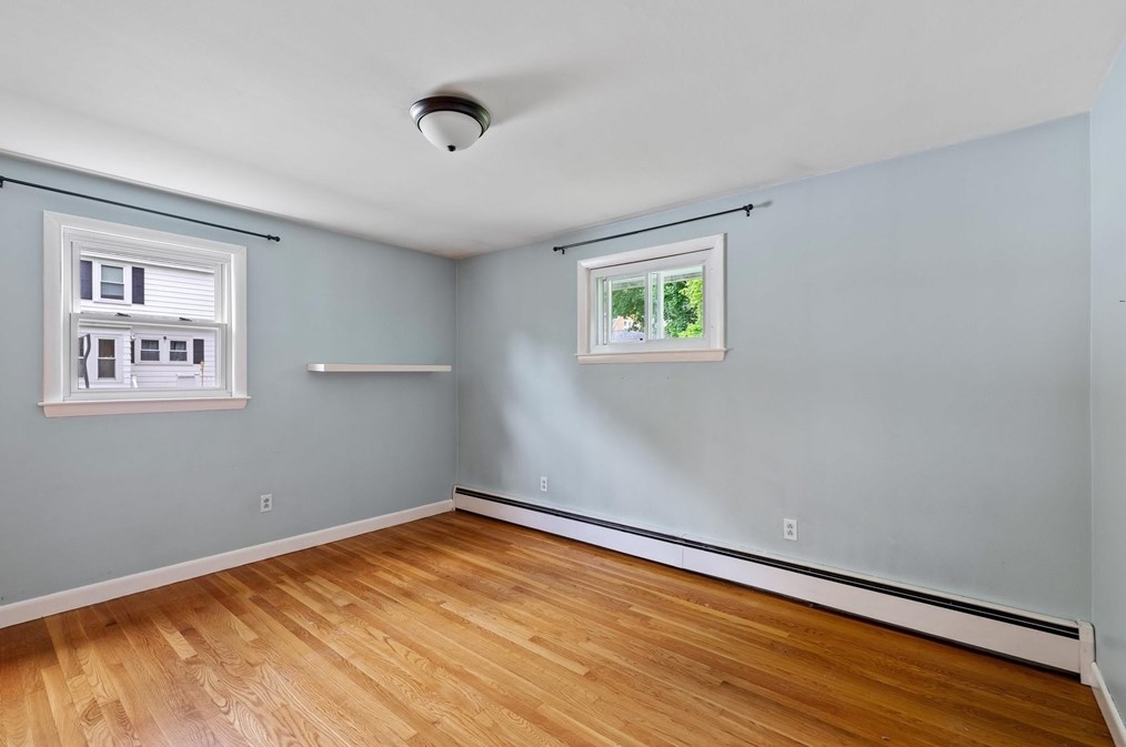 45 Douglas Rd, Gardner MA 01440-1814 exterior