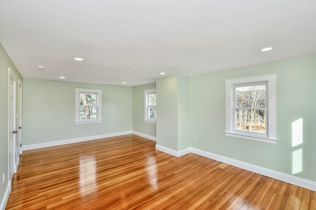 408 York St, Canton MA 02021-2446 exterior