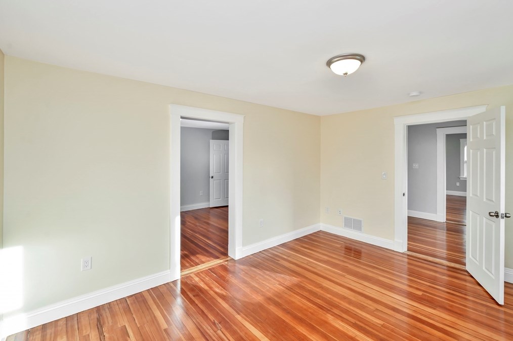 408 York St, Canton MA 02021-2446 exterior