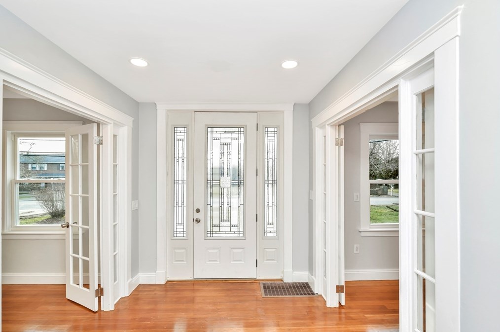 408 York St, Canton MA 02021-2446 exterior