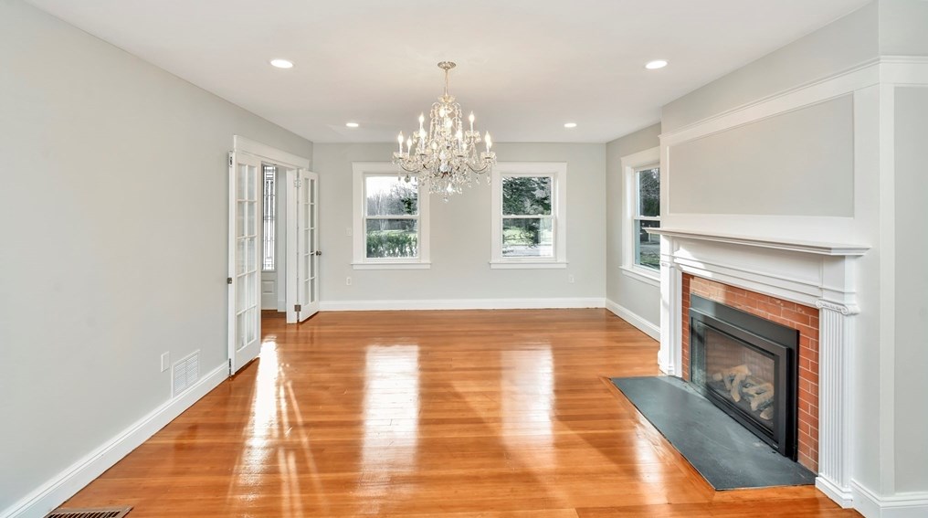 408 York St, Canton MA 02021-2446 exterior