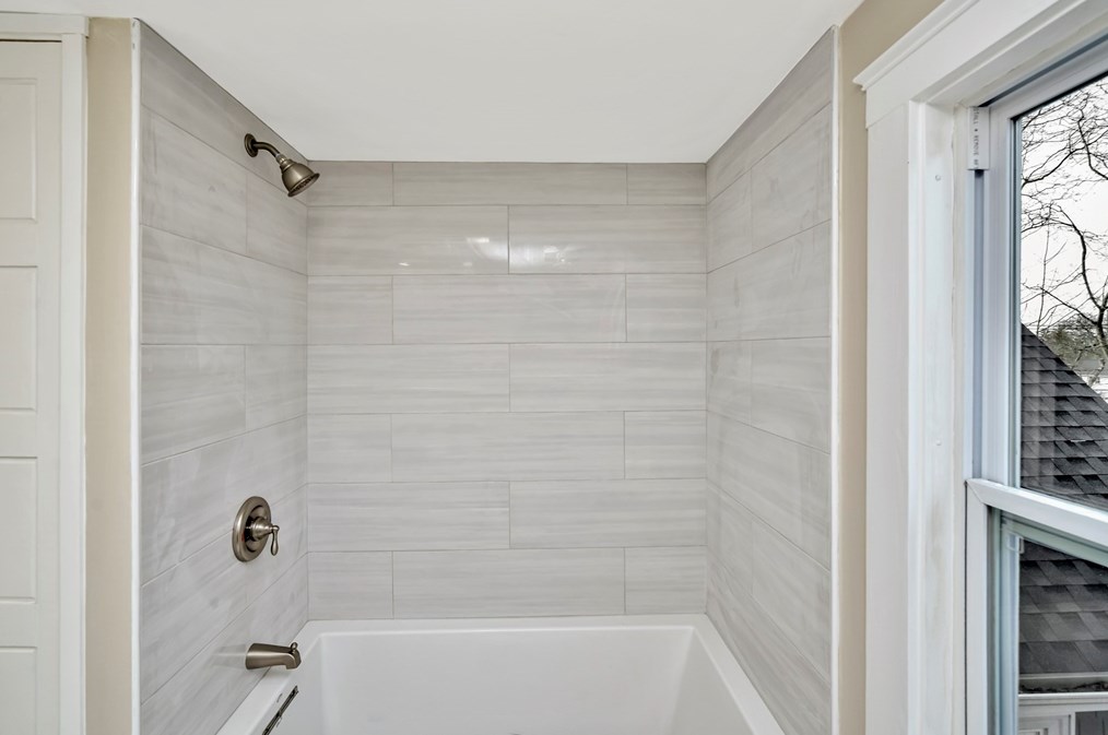 408 York St, Canton MA 02021-2446 exterior