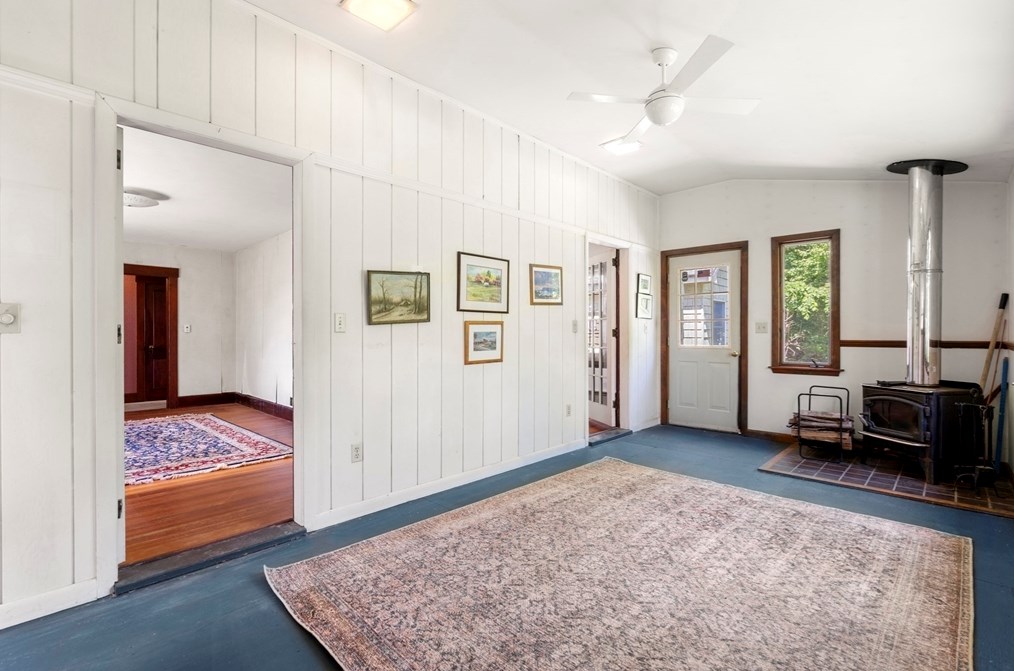 130 Frst Ave, Hudson MA  01749-2815 exterior