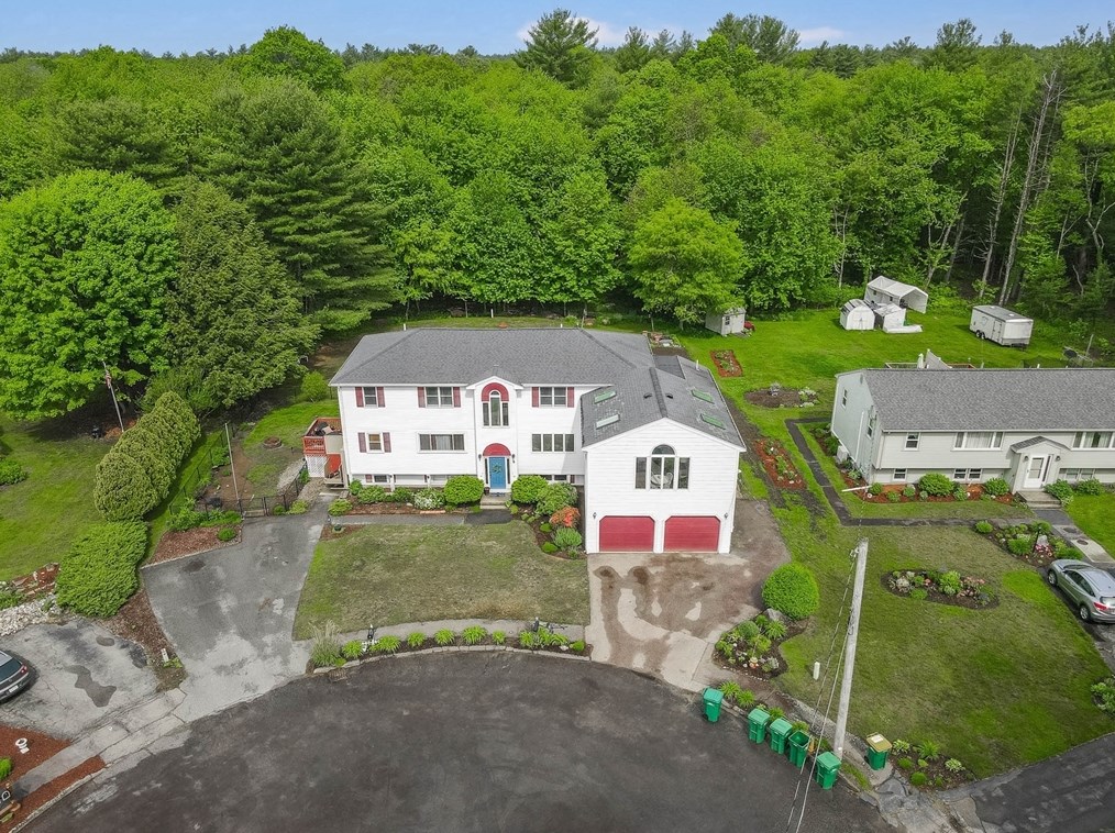 20 Heritage Ln, Mansfield, MA 02048
