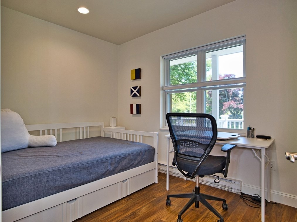 89 William St, Dartmouth MA  02748-3535 exterior