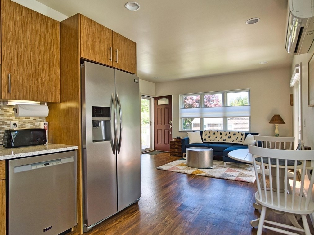 89 William St, Dartmouth MA  02748-3535 exterior