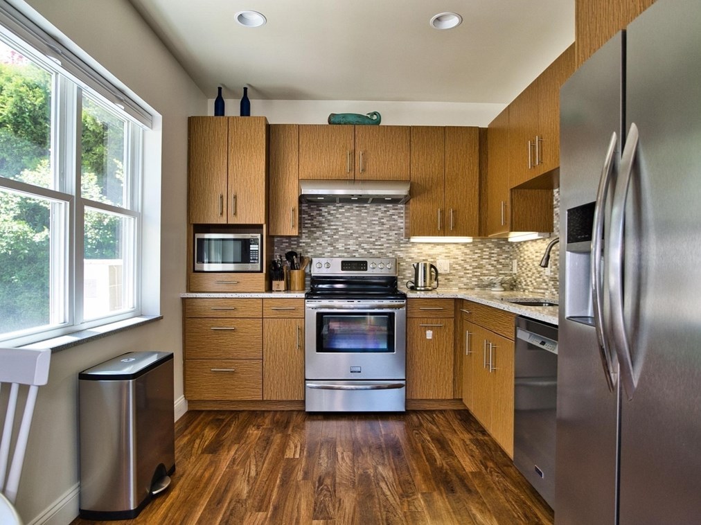 89 William St, Dartmouth MA  02748-3535 exterior