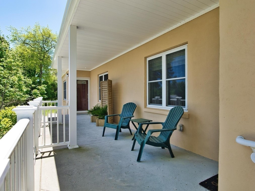 89 William St, Dartmouth MA  02748-3535 exterior