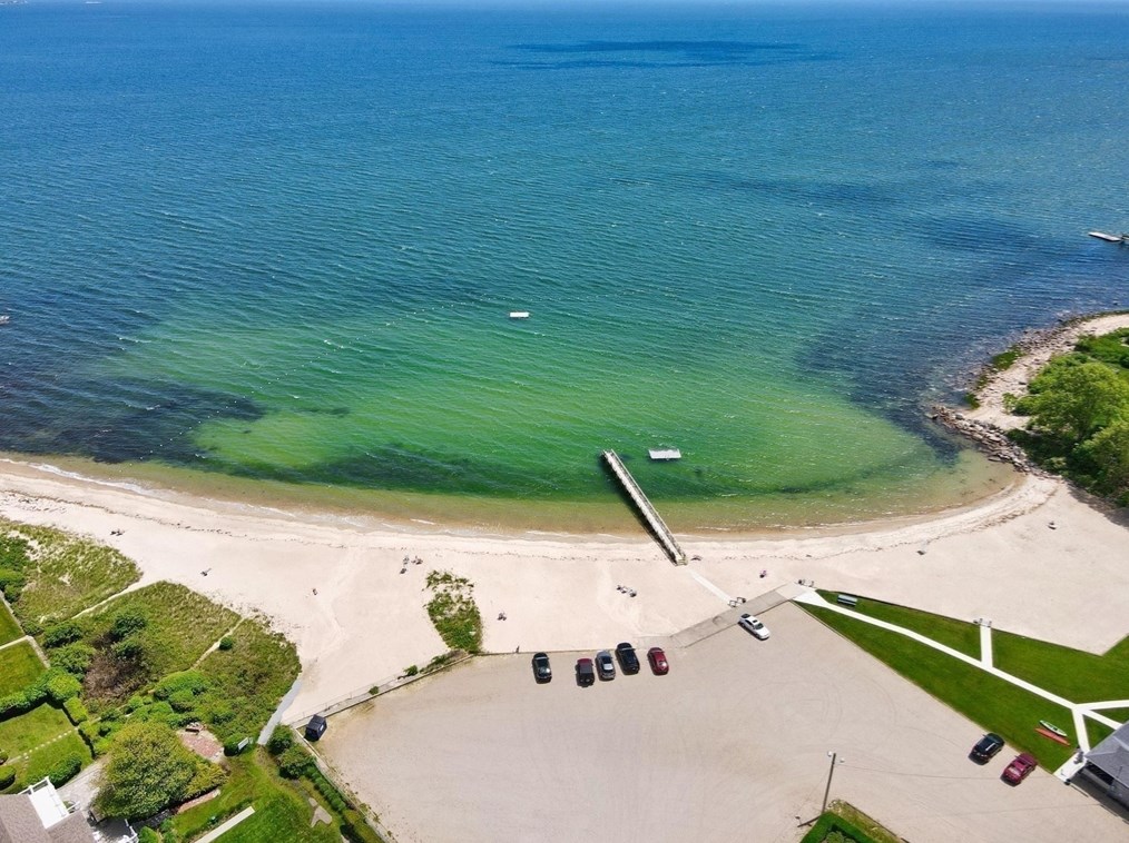 89 William St, Dartmouth MA  02748-3535 exterior