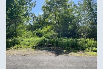 77 Oneil Rd, Warren, MA 01083 - Photo 1