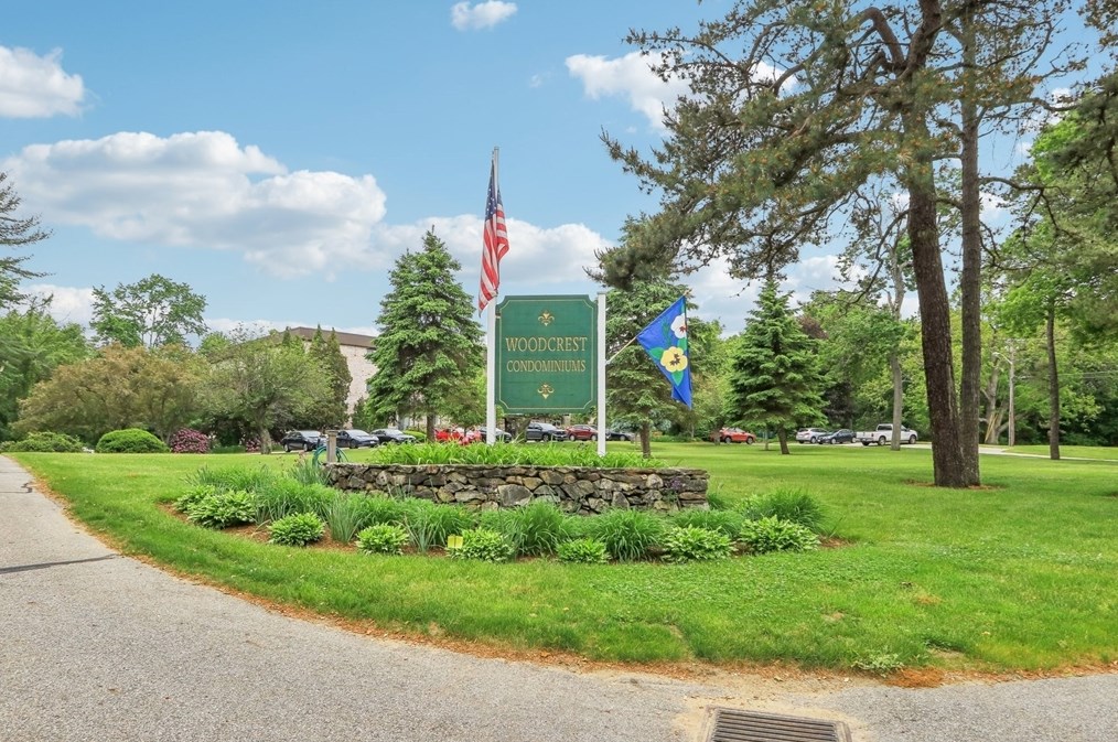 181 Littleton Rd, Chelmsford MA 01824-2634 exterior