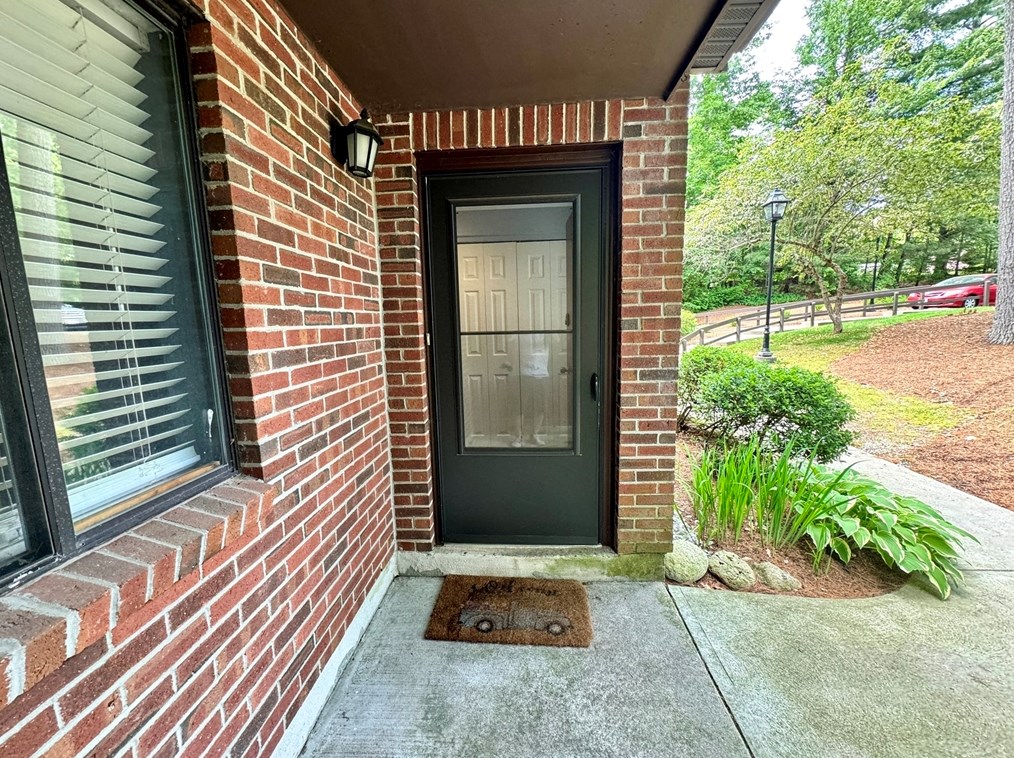 20 Highwood Dr, Franklin, MA 02038-2959